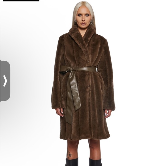Darker Wavs Brown Faux Fur Coat with Belt - Picture 3 of 5